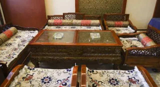 Minshan Tibet National Hotel (Zhaji Temple)