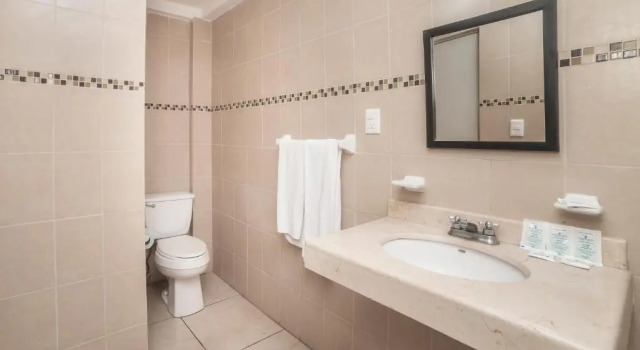Трёхместный номер Standard Hotel Puerto Inn