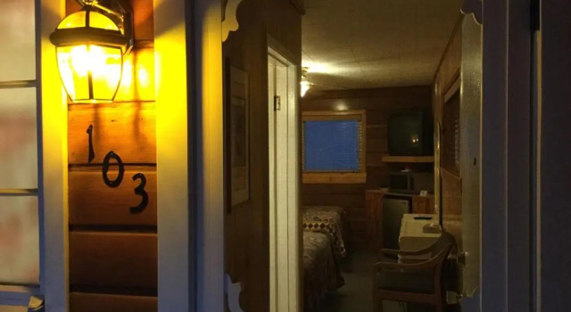 Номер Economy Giant Oaks Lodge