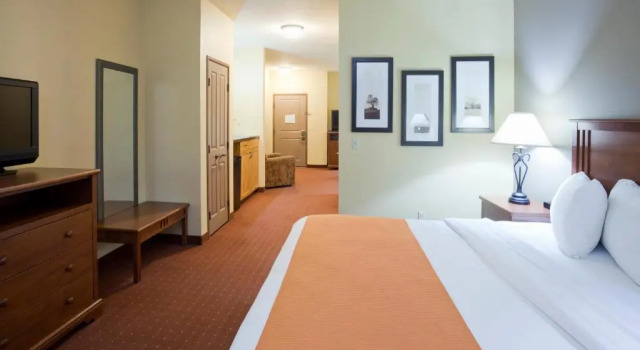 Люкс AmericInn by Wyndham Fargo Medical Center
