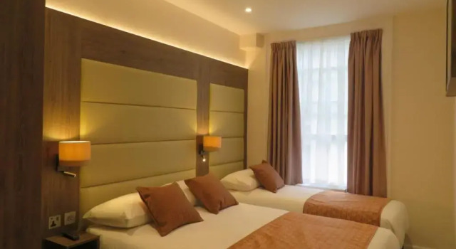 Трёхместный номер Standard Glendale Hyde Park Hotel