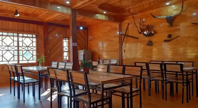 Lenh Family House