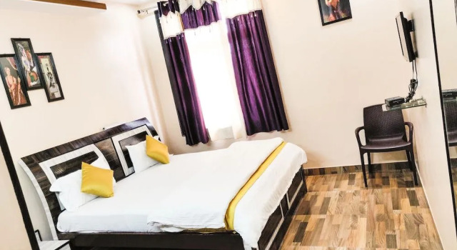 Hotel RB Palace, Забронировать Отель Отели штата Раджастхана с парковкой, Парковка