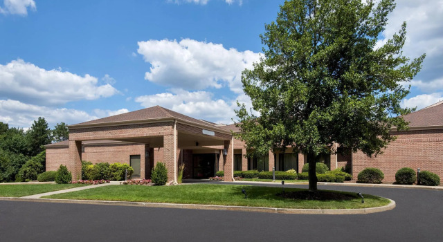 Четырёхместный люкс c 1 комнатой Courtyard by Marriott Boston Norwood/Canton