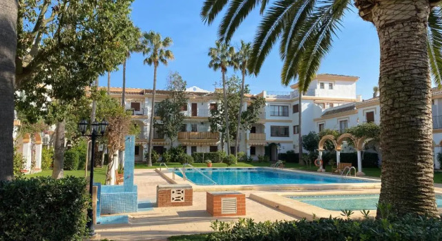 Апартаменты с видом на бассейн Apartamento EL PATIO V