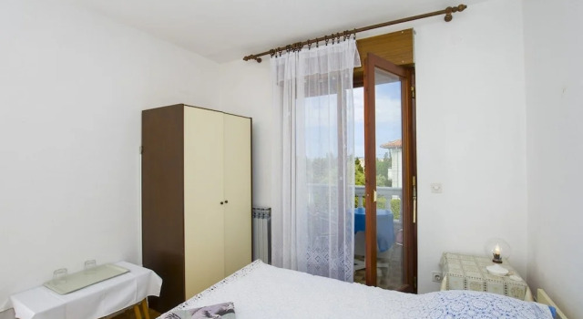 Apartments and Rooms Krstinić, Prenota Appartamento Hotel a Isole Quarnerine con parcheggio, Parcheggio