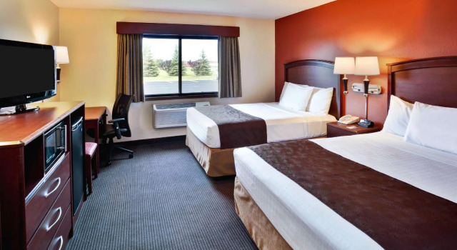 Четырёхместный номер Standard AmericInn by Wyndham Baudette