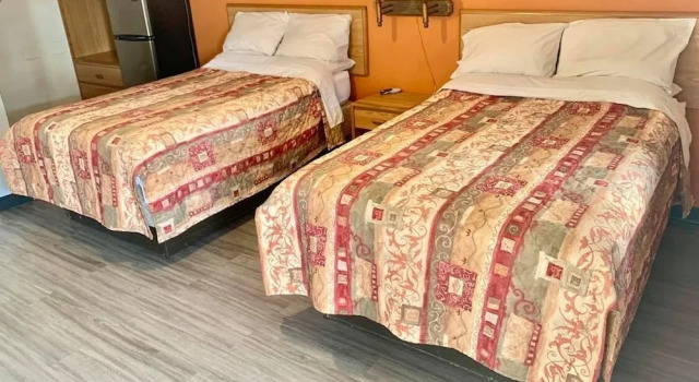 Номер Economy Mustang Motel