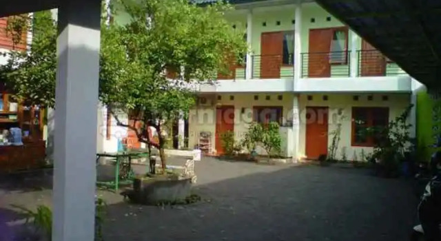 Comfort Room near Stasiun Lempuyangan at Wisma Bu Yanti 1