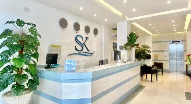 Hotel Shakey