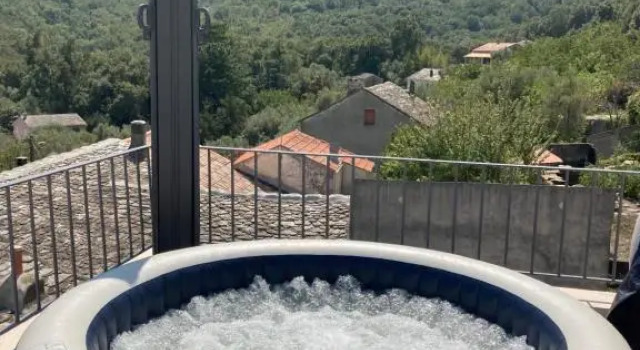 Коттедж A Casa di l'isai villa traditionnelle de charme.