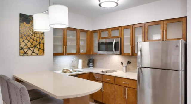 Четырёхместный люкс c 1 комнатой Staybridge Suites - Lehi - Traverse Ridge Center by IHG