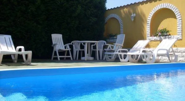 Mózer Wellness Vendégház, Prenota Hotel Hotel a Western Transdanubia con piscina, Piscina