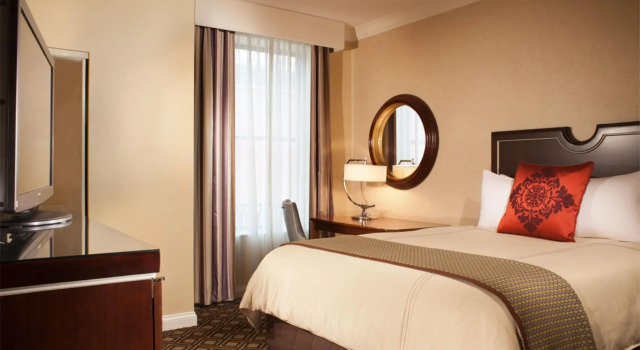 Двухместный номер Deluxe Omni Severin Hotel