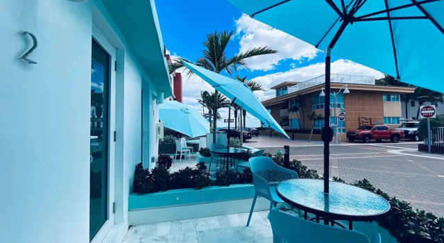 Апартаменты Comfort The Marlin Beachside