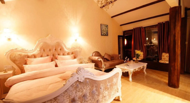 Yunbanjian View Inn, Забронировать Отель Лицзян Юньнань, рядом с Улица Сквер-стрит Древнего города Даянь