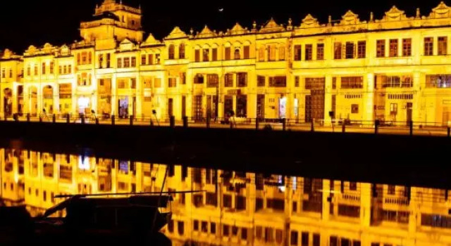 Kaiping Film City Homestay, Rezerwuj Hotel Hotele w Jiangmen z parkingiem, Parking