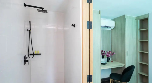 NaiHarn Duplex with Pool Access UTL A102, Забронировать Отель Раваи 