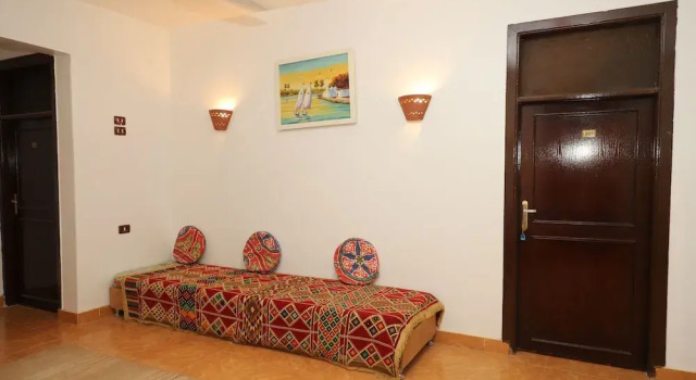 Кровать в общем номере (мужской номер) Ekadolli Nubian house- by kerma hospitality