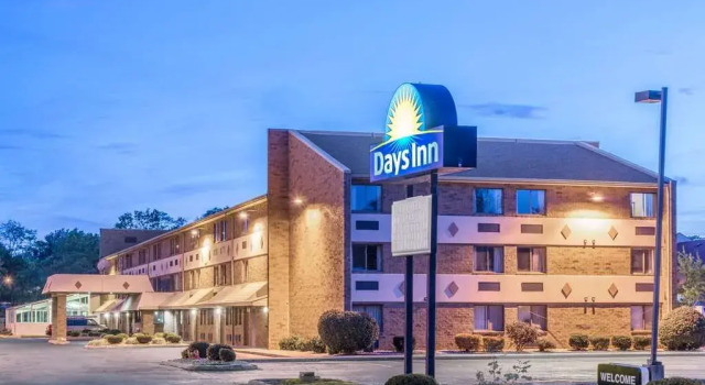 Days Inn By Wyndham Hurstbourne
