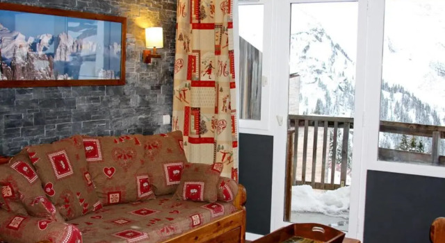 Epicea Avoriaz, de luxe flat, 4th floor, 8/10 ppl, Забронировать Апартаменты/квартира Отели Морзин с парковкой, рядом с Горнолыжный подъемник Брошо (верхняя станция), Парковка