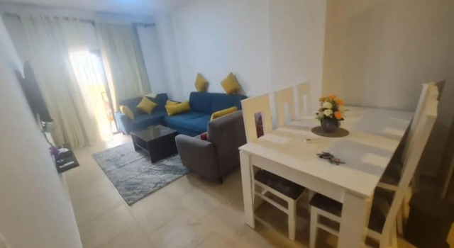 Beautiful 2 bedroom apartment overlooking the sea and swimming pools for recreation and spending time with the beauty of nature, Prenota Appartamento Hurghada Mar Rosso