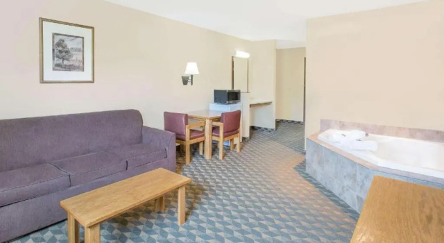 Suite Super 8 Darlington