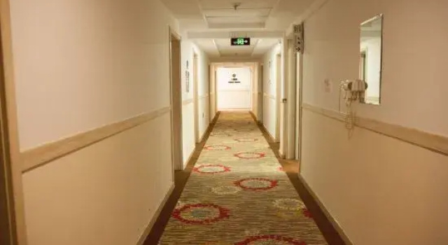 Tiancheng Express Hotel, Rezerwuj Hotel Hotele w Dezhou z parkingiem, Parking