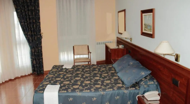 Двухместный номер Standard с балконом Hostal Castilla
