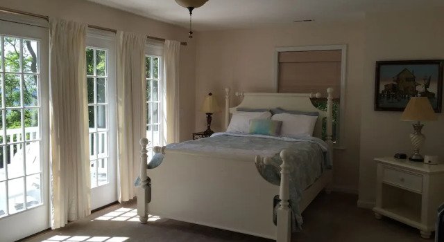 Номер Deluxe с балконом The Baywood Bed & Breakfast