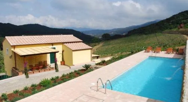 Appartamenti Valle Di Lazzaro Farkas, Rezervovat Hotel Hotely v Elba s parkováním, Parkování