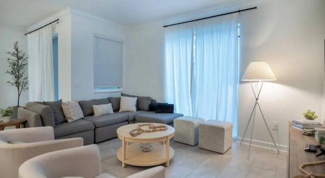 4BR Luxury Home at Champions Gate With Pool
