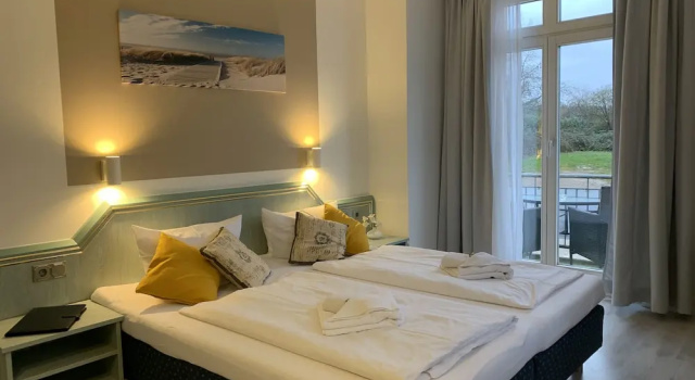 Двухместный номер Comfort с балконом и с видом на сад Hotel Residenz Lauterbach