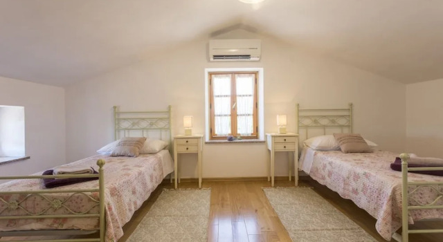 Коттедж с 3 комнатами Holiday house Matija with a pool
