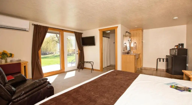 Deluxe Einzel Zimmer Ninepipes Lodge