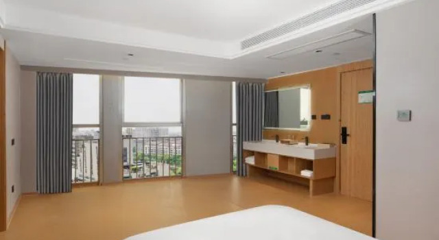 Люкс hongtu Hotel (Fengcheng River View Hotel, Pozi Street, hailing)