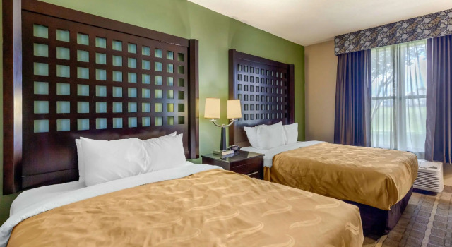 Четырёхместный номер Standard Quality Inn & Suites Durant