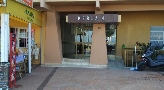 Perla 4, Забронировать Отель Отели Фуэнхирола 3 звезды, рядом с Salon Varietes Theatre, 3*