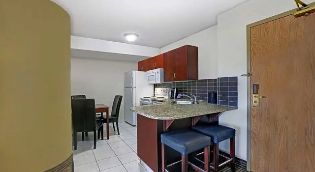 Люкс c 1 комнатой SureStay Plus Hotel by Best Western Drumheller