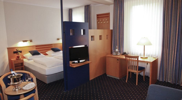 Hotel-Restaurant Überwasserhof e.K., Забронировать Отель Отели Мюнстера 3 звезды, рядом с Naturkundemuseum &amp; Planetarium, 3*