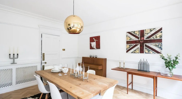 Beautiful, Grand House - Modern Art-Filled Interior, Забронировать Отель Отели Англии 3 звезды, 3*