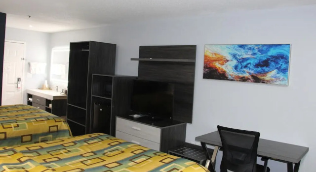 Двухместный номер Deluxe Douglas Inn & Suites