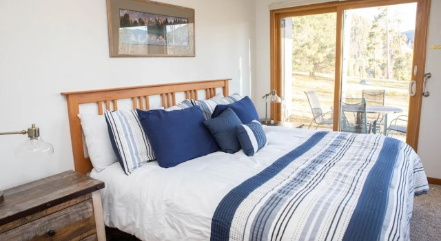 1622 Quicksilver 2 Bedroom Townhouse by RedAwning