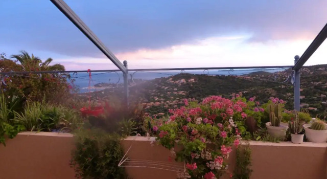 Семейный люкс Coeurs de Pirates en Hiver SPA SAUNA TERRASSES ABRITES & CHAUFFES JARDIN Vélos B&B