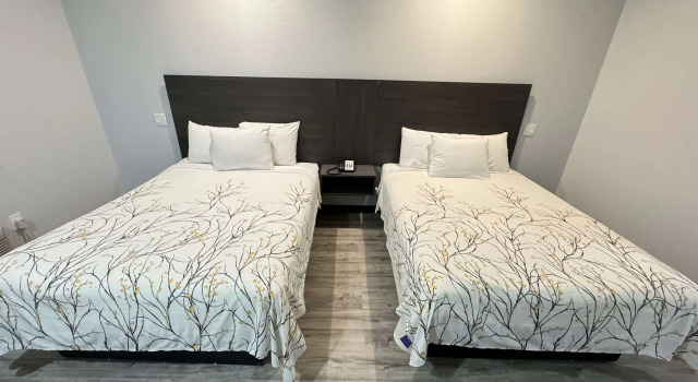 Четырёхместный люкс Americas Best Value Inn & Suites Haltom City Ft. Worth