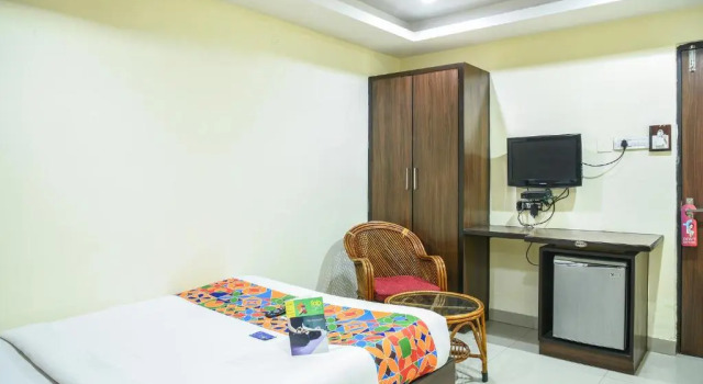 Номер Deluxe OYO 6648 Hotel Royal Residency