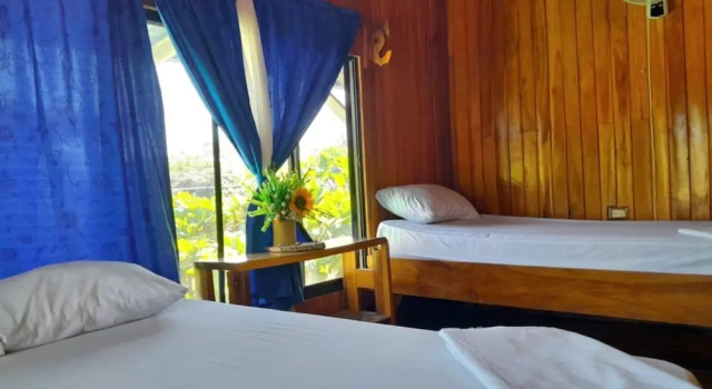 Трёхместный номер Comfort с видом на сад Hostel Marisol Playa Samara
