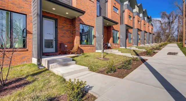 Апартаменты < 2 Mi to Dtwn: Modern Townhome in Knoxville