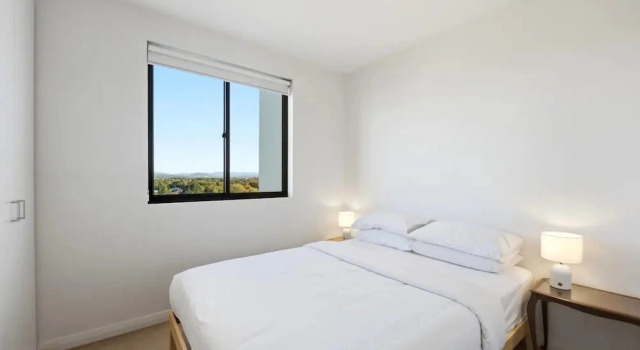 Charming 2BR Apartment Near Canberra's Attractions, Book Lejlighed Lyneham 