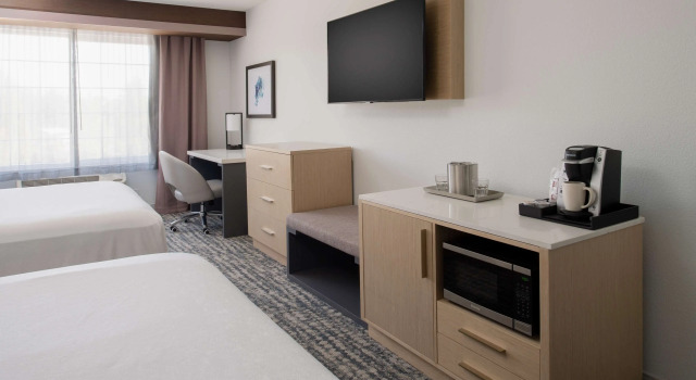 Четырёхместный номер Standard Best Western Premier Keizer Salem Hotel